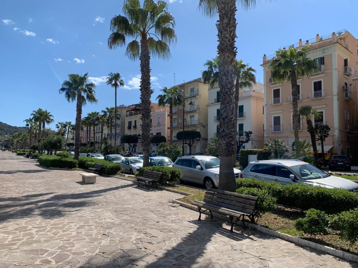 Casetta Blue House Gaeta Via Dell'Indipendenza エクステリア 写真