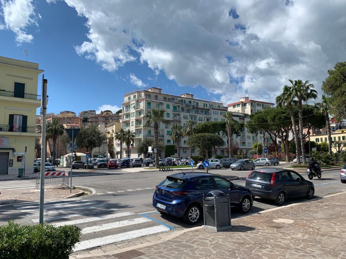 Casetta Blue House Gaeta Via Dell'Indipendenza エクステリア 写真
